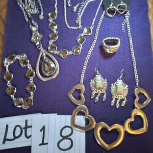 Paparazzi Jewelry lot 18